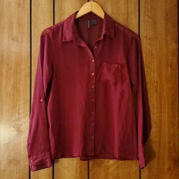 ⭐️ 3/$15 ⭐️ Sheer blouse - Picture 1 of 10